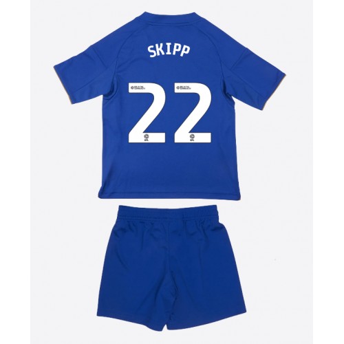 Leicester City Oliver Skipp #22 Replica Home Stadium Kit for Kids 2025-26 Short Sleeve (+ pants) Leicester City Oliver Skipp #22 Replica Home Stadium Kit for Kids 2025-26 Short Sleeve (+ pants)